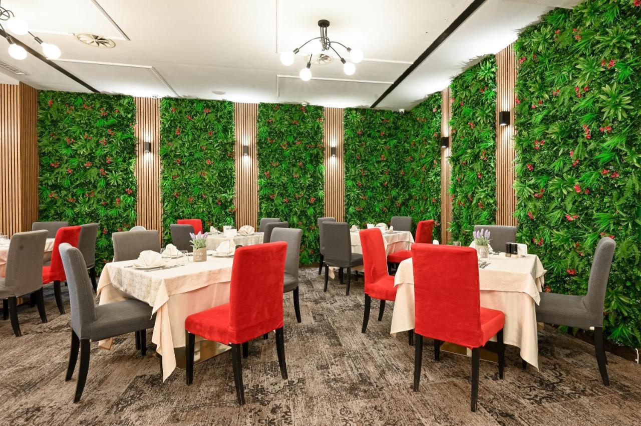 Grand Hotel Welingrad Zewnętrze zdjęcie Interior of the restaurant